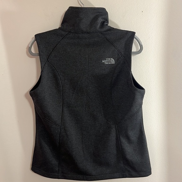 The North Face ON24 ridgeline ss vest NWT - Picture 2 of 8